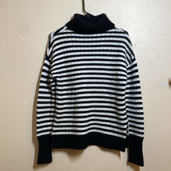 Gap Merino Wool Blend Turtleneck Sweater Stripes size XS - Picture 4 of 9